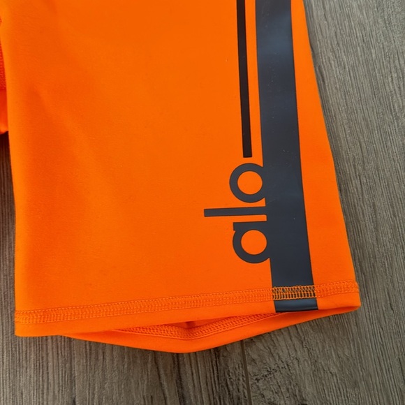 ALO ORANGE BIKER SHORTS, XXS GREAT CONDITION!! - Picture 2 of 3